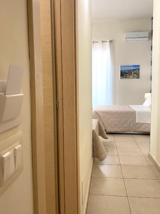 Nina B&B Giardini Naxos Bagian luar foto