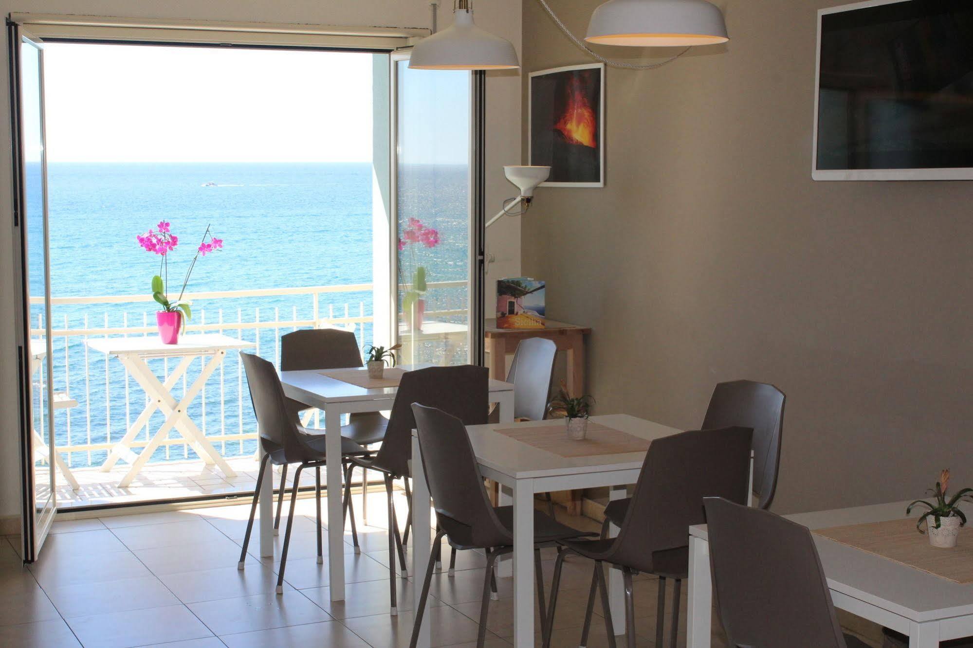 Nina B&B Giardini Naxos Bagian luar foto