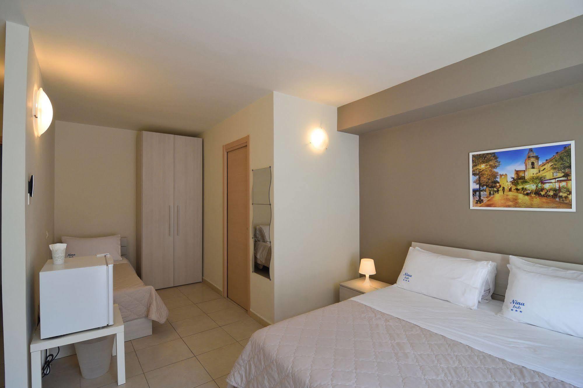 Nina B&B Giardini Naxos Bagian luar foto