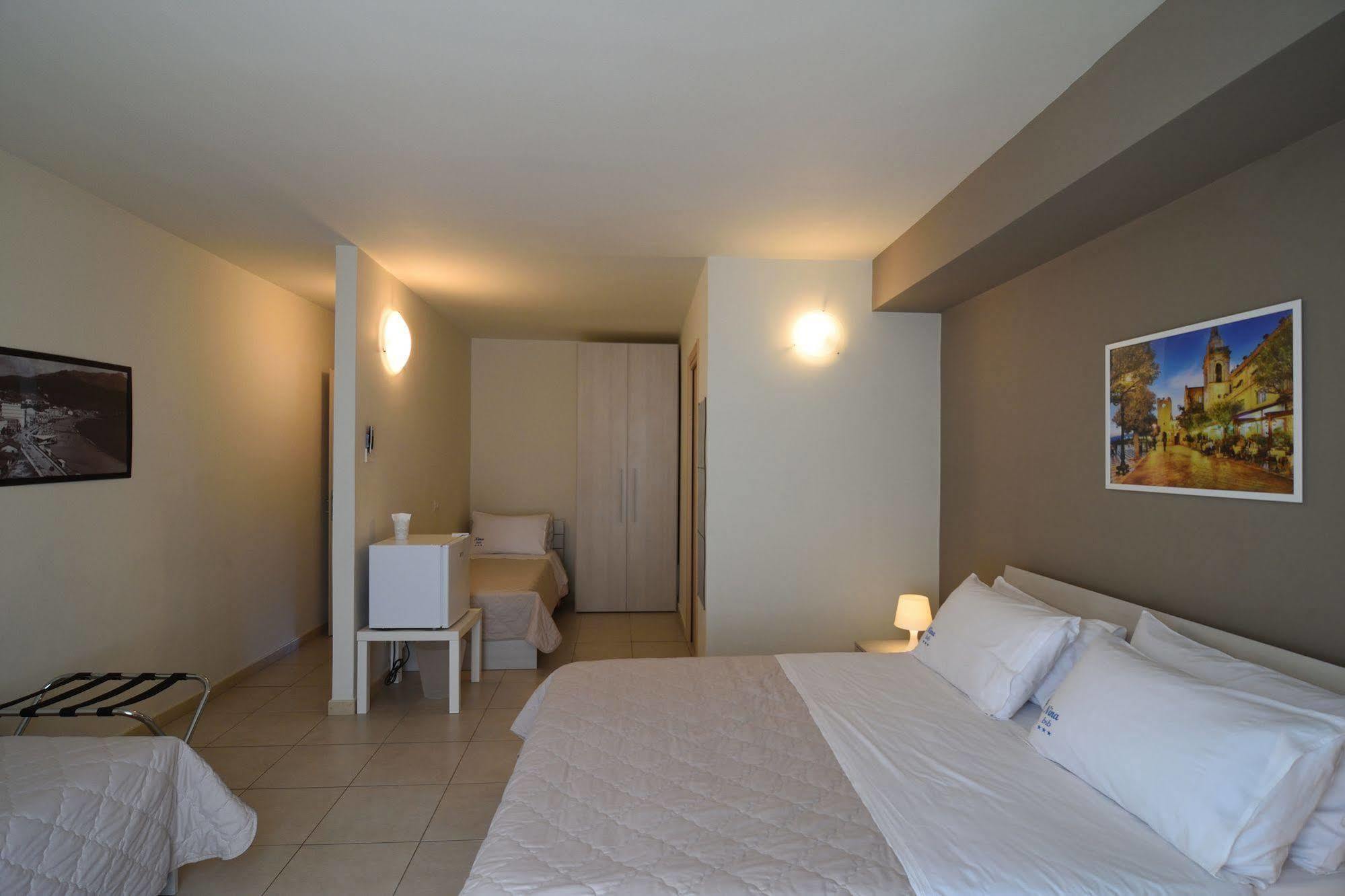 Nina B&B Giardini Naxos Bagian luar foto